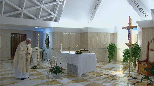 9f263e5fe889447697006afc8c2dc200_foto-2MESSA-SANTA-MARTA-12MAG2020_14392.jpg